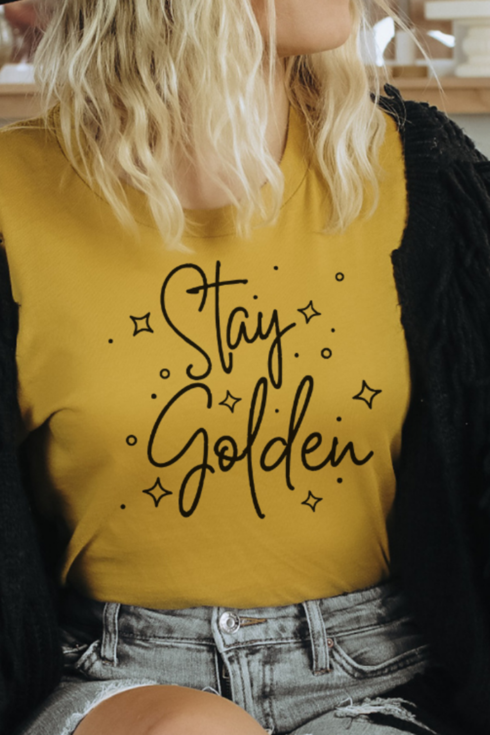 STAY GOLDEN Graphic Tee