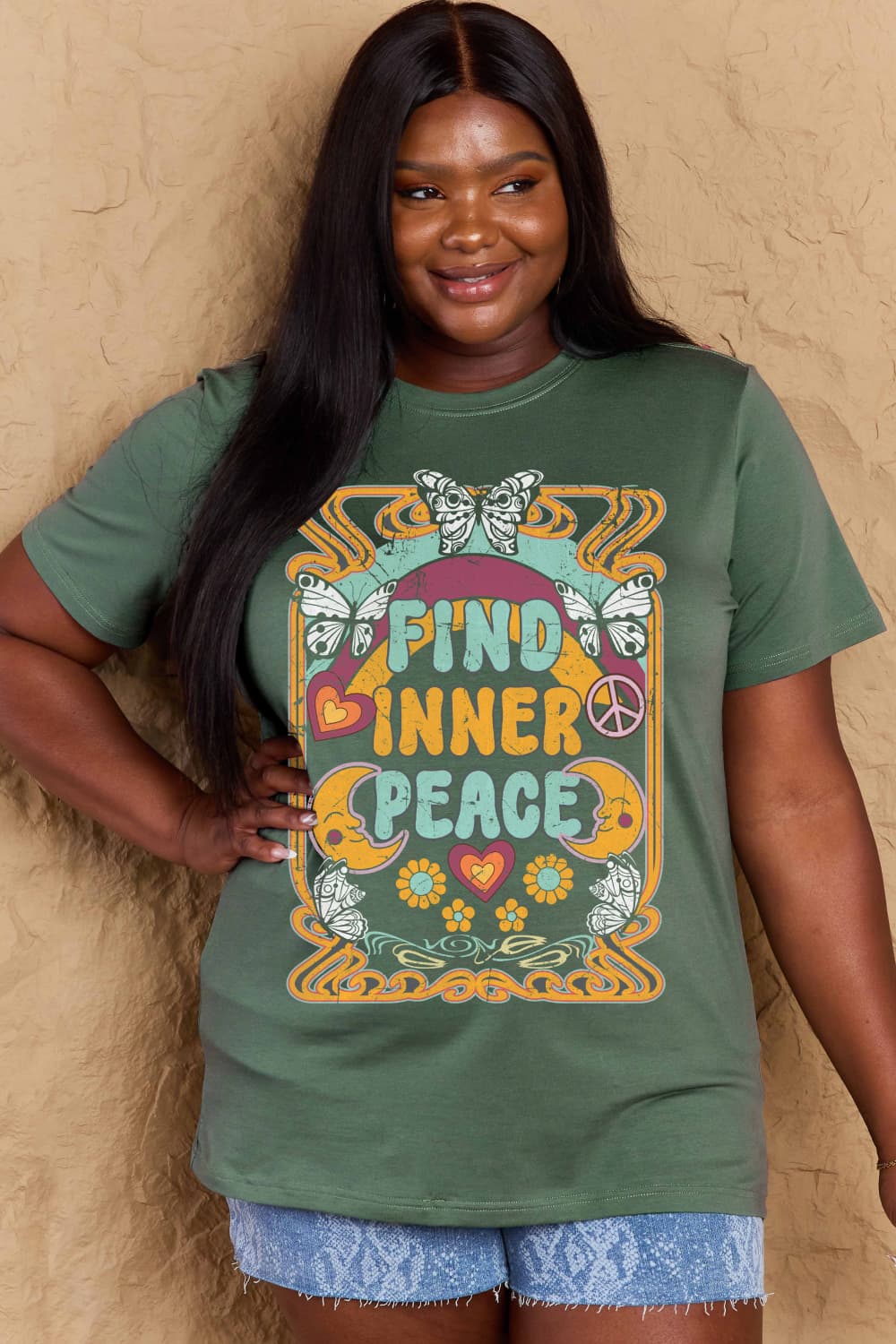 FIND INNER PEACE Graphic Tee