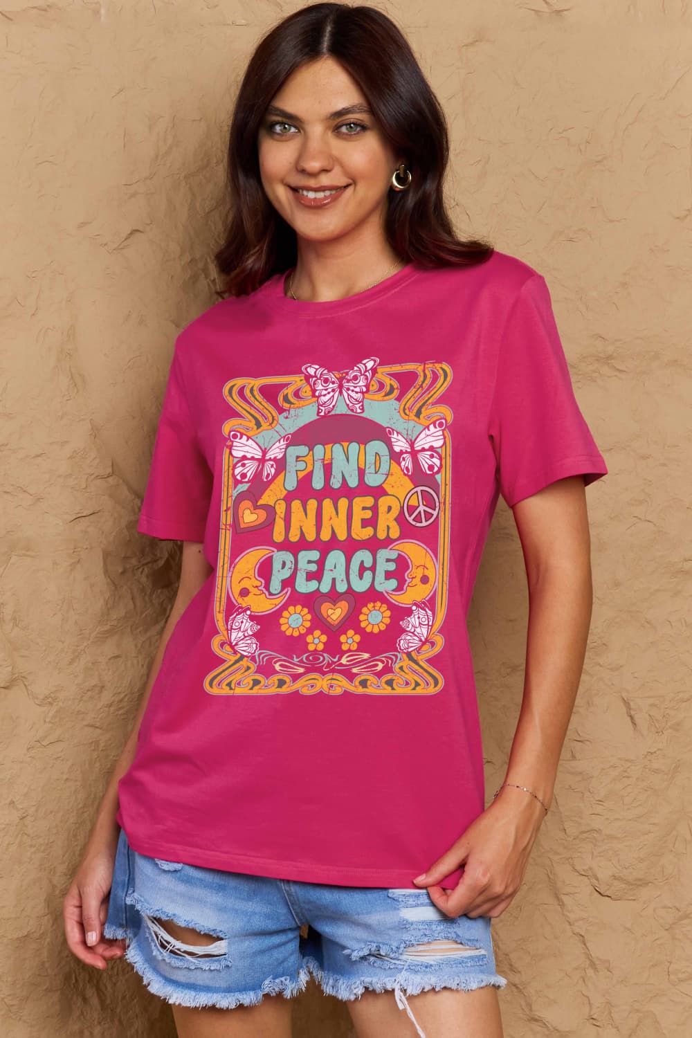 FIND INNER PEACE Graphic Tee