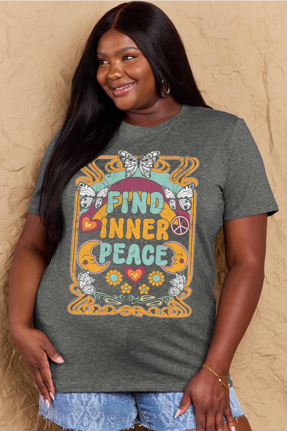 FIND INNER PEACE Graphic Tee