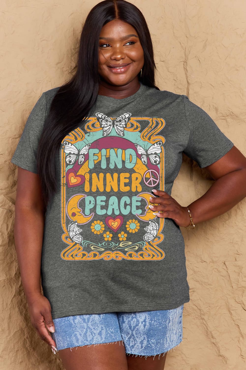 FIND INNER PEACE Graphic Tee